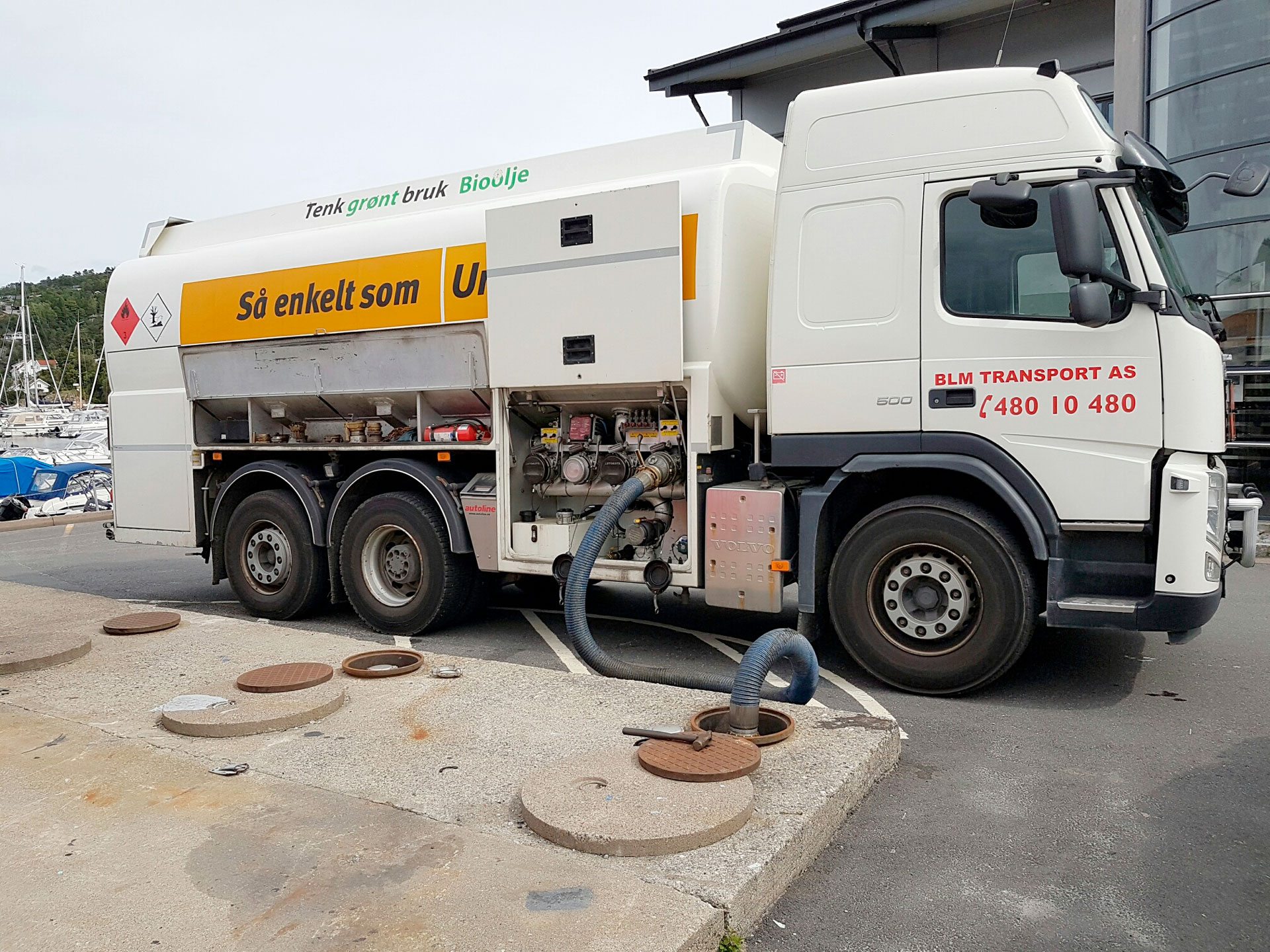 hvit tankbil fra BLM
